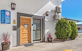Apple & Grape Motel
